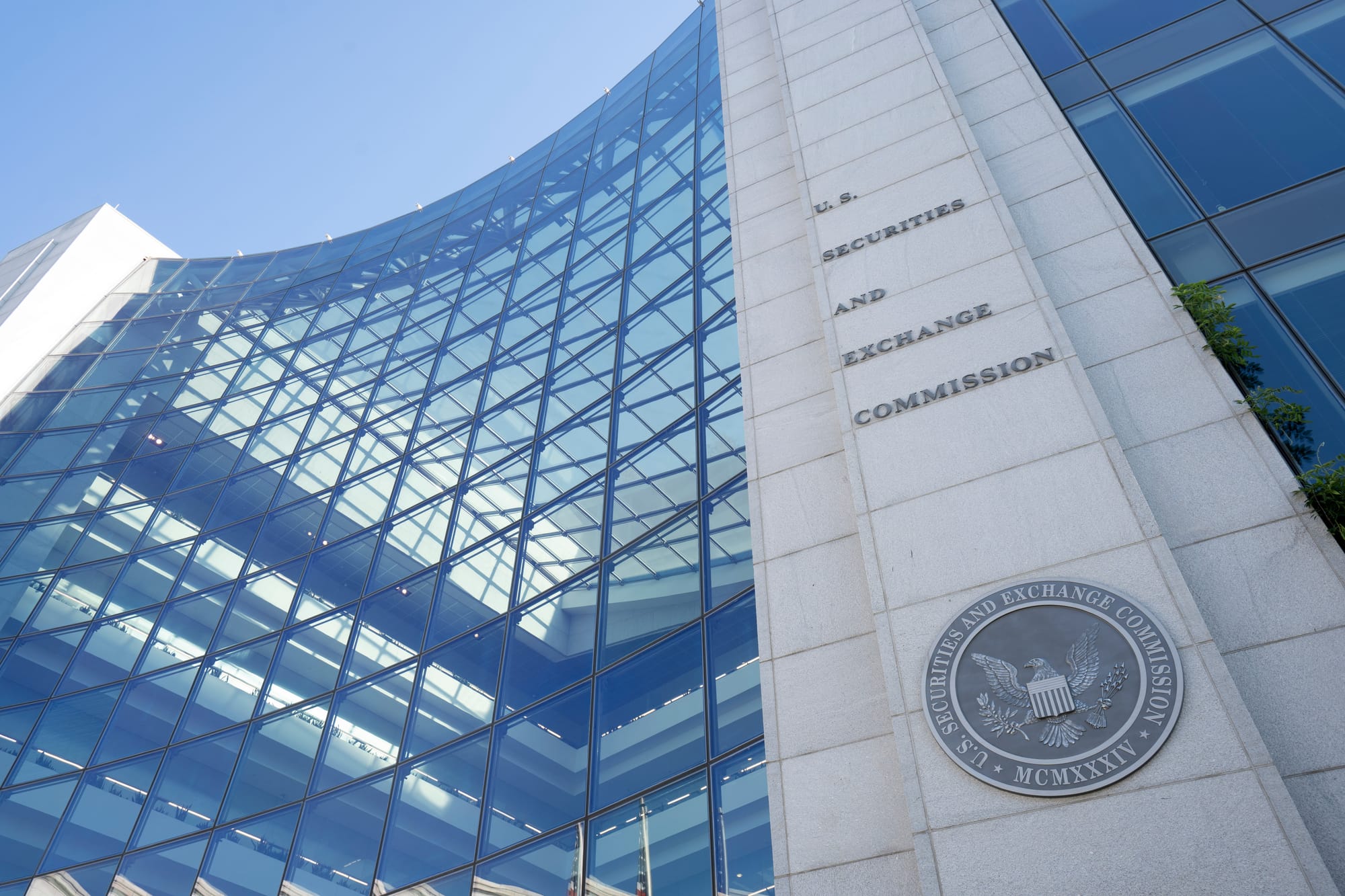 CF Benchmarks submits Comment  Letters to the SEC in support of spot Ether ETF filings